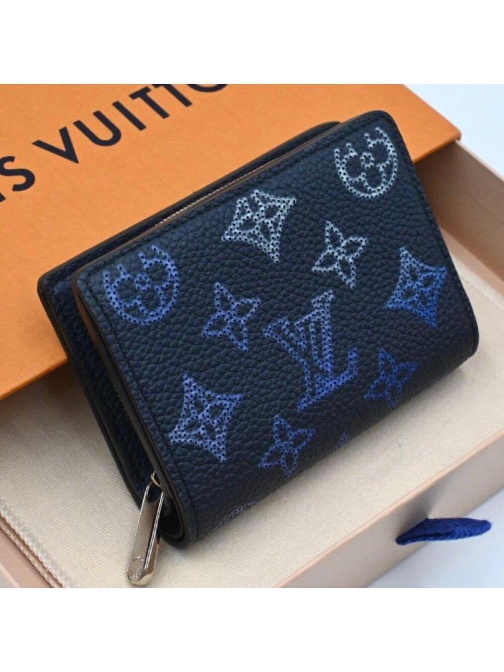 Louis Vuitton Monogram Mahina Flight Mode Clair Bifold Wallet Navy